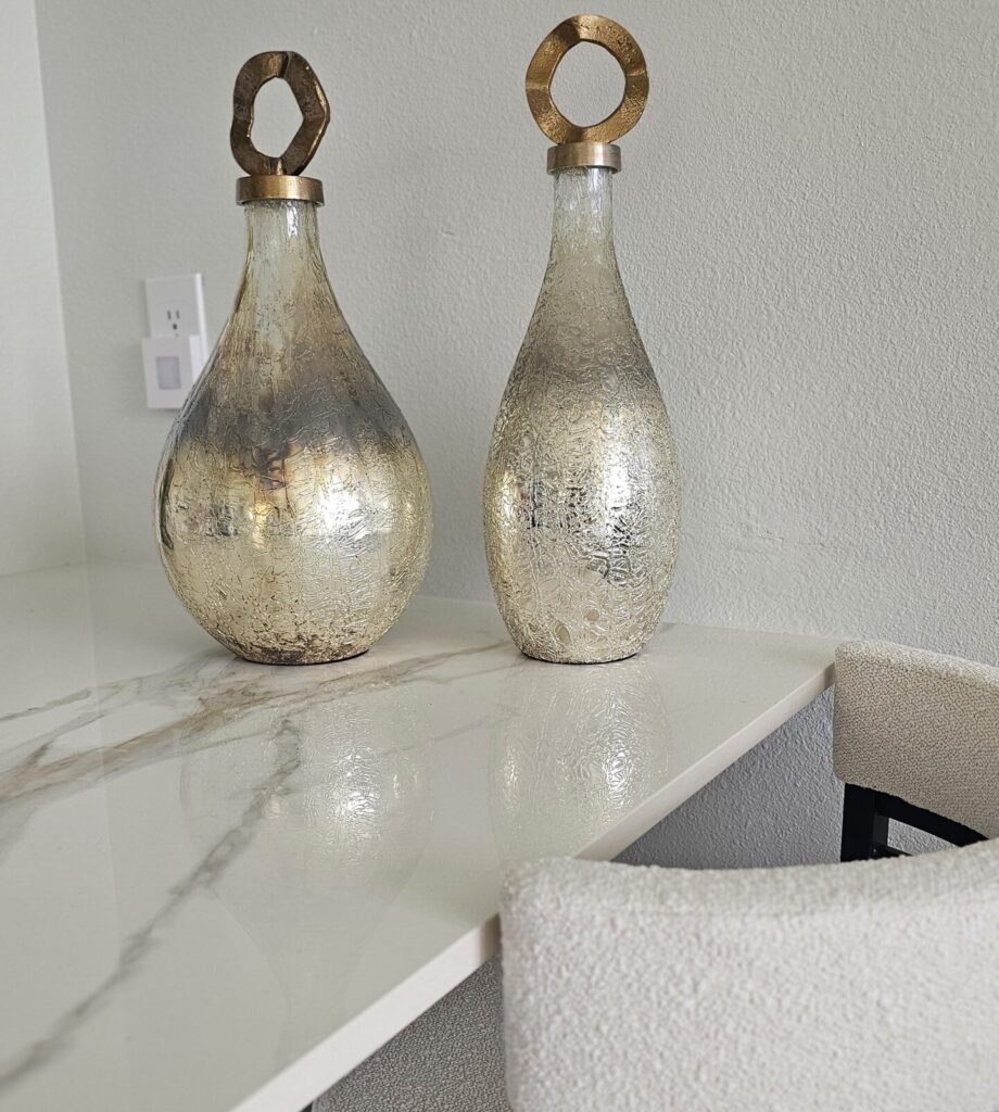 Sarasota Kitchen Inspiration: Infinity Calacatta Oro Polished 2cm Porcelain